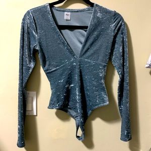 TNA/Aritzia Long Sleeve Bodysuit